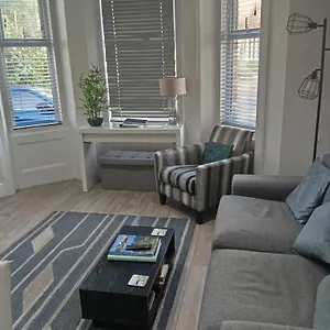  Apartment Victorian Retreat With Patio And Parking United Kingdom