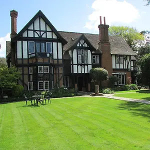 https://tudor-grange-hotel.tophotelsbath.com